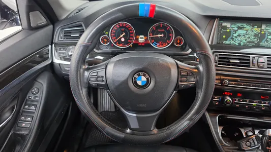 BMW 5 Series (F10) 520d 2014 13