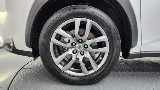 Lexus NX300h 2015 5