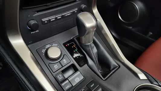 Lexus NX300h 2015 9