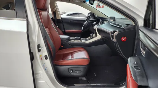 Lexus NX300h 2015 11