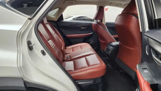 Lexus NX300h 2015 12