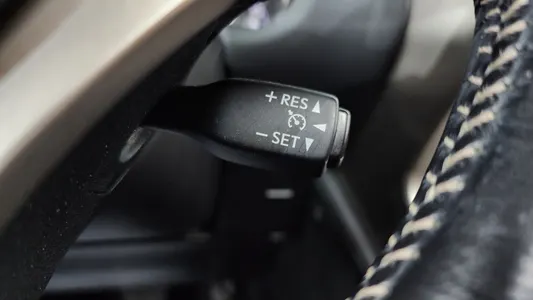 Lexus NX300h 2015 16