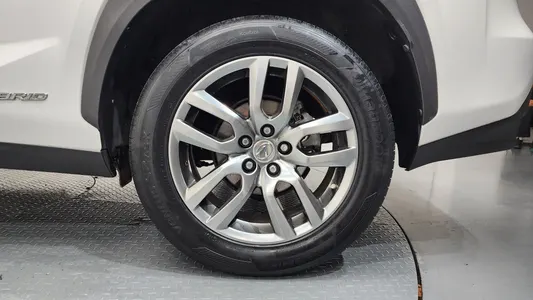 Lexus NX300h 2015 21