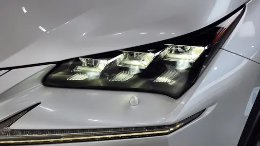Lexus NX300h 2015 22