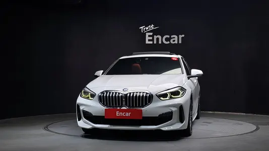 BMW 1 Series (F40) 118d M 2021