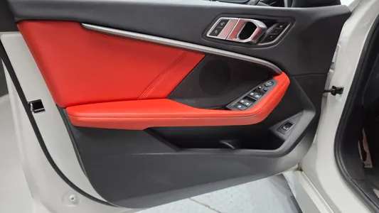 BMW 1 Series (F40) 118d M 2021 24