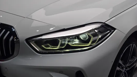 BMW 1 Series (F40) 118d M 2021 22