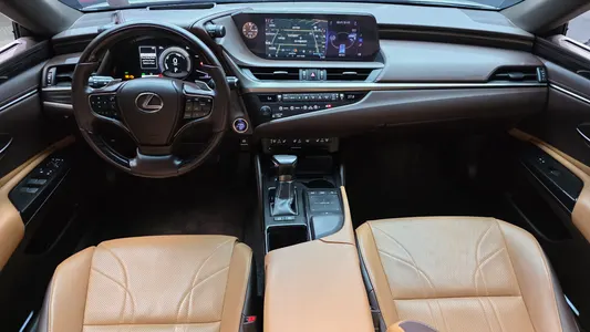 Lexus ES300h 7 2018 7