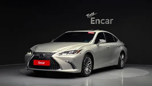 Lexus ES300h 7 2018