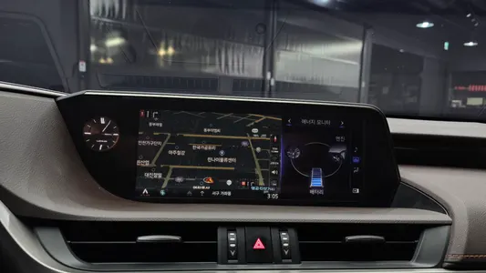 Lexus ES300h 7 2018 14