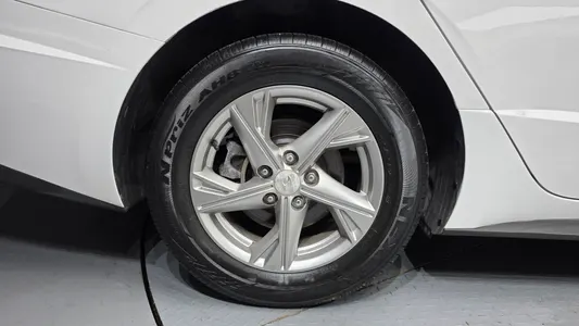 Hyundai (DN8) 2.0 LPG() 2019 5