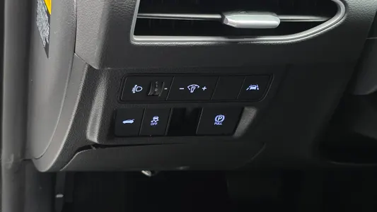 Hyundai (DN8) 2.0 LPG() 2019 27