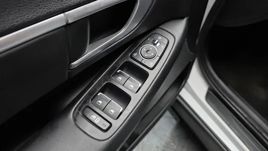 Hyundai (DN8) 2.0 LPG() 2019 29