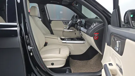 Mercedes-Benz GLB-Class X247 GLB220 2021 26