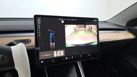 Tesla 3 RWD 2020 14