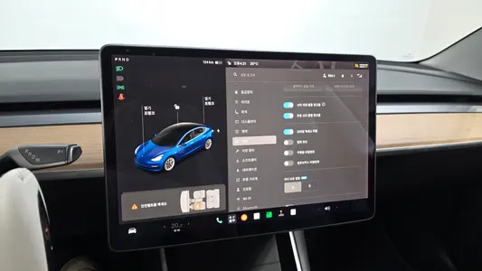 Tesla 3 RWD 2020 17