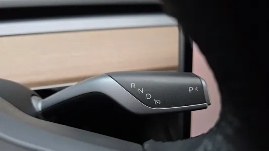 Tesla Y AWD 2022 9