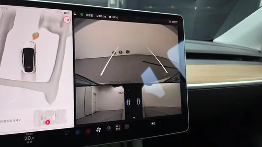 Tesla Y AWD 2022 14