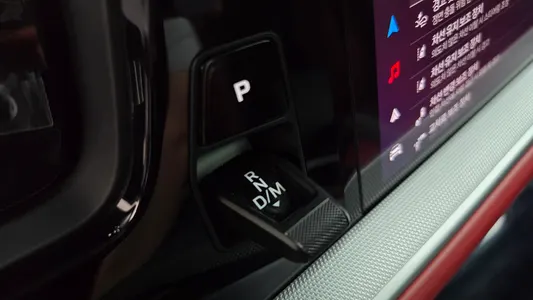 Porsche (PO536) 3.0 E- 2024 8