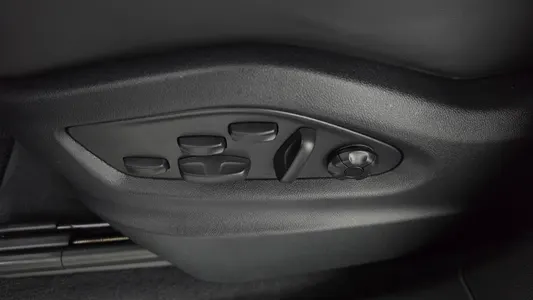 Porsche (PO536) 3.0 E- 2024 31