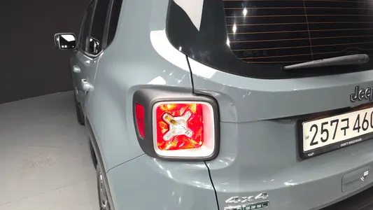 Jeep 레니게이드 2.0 AWD 2018 23
