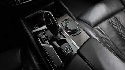 BMW 5 Series (G30) 530i 2018 9