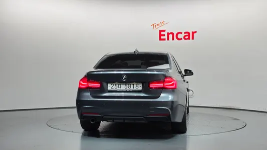 BMW 3 Series (F30) 320i M 2018 4