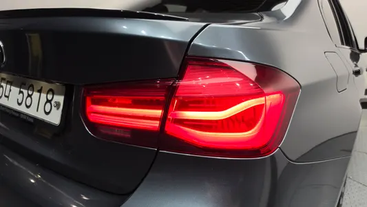 BMW 3 Series (F30) 320i M 2018 23
