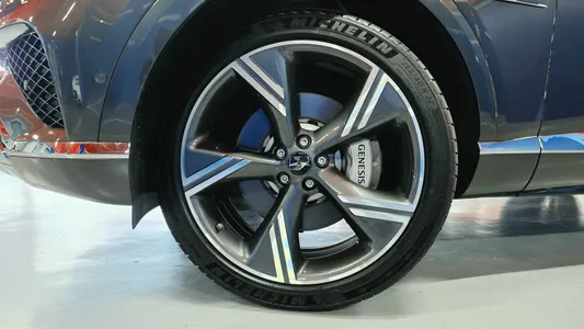 Genesis GV80 2.5T AWD 2025 5