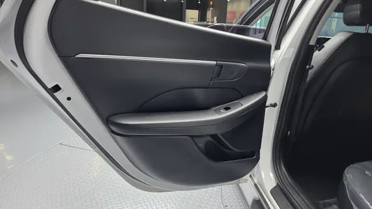 Hyundai (DN8) 2.0 2019 25