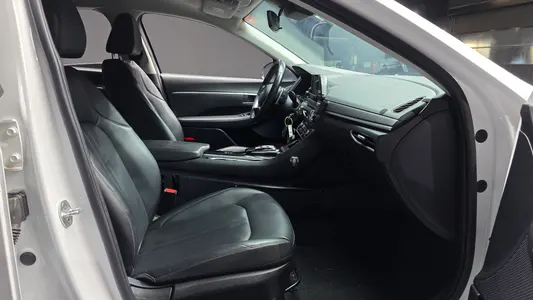 Hyundai (DN8) 2.0 2019 26