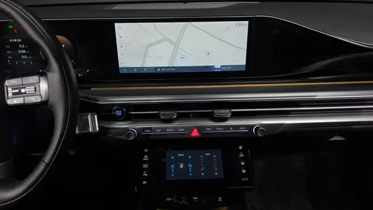 Hyundai (GN7) 3.5 2WD 2023 13