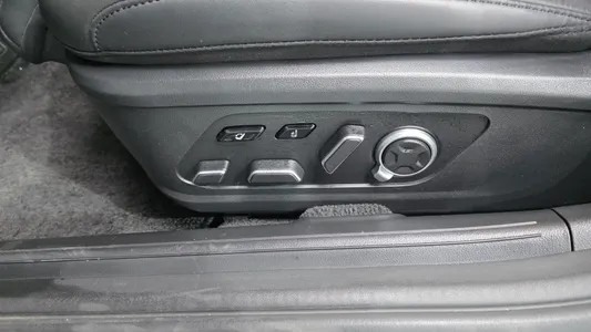 Hyundai (GN7) 3.5 2WD 2023 33