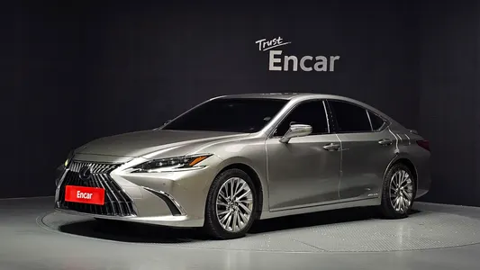 Lexus ES300h 7 2022