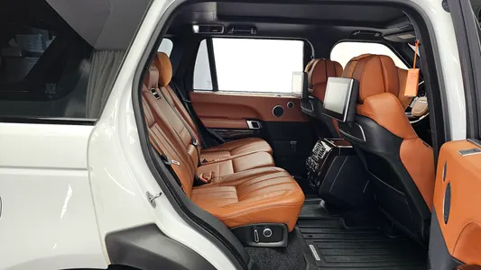 Land Rover 4 5.0 SC AB LWB 2017 12