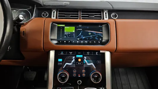 Land Rover 4 5.0 SC AB LWB 2017 14