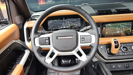 Land Rover (L663) 110 P300 X- SE 2024 13