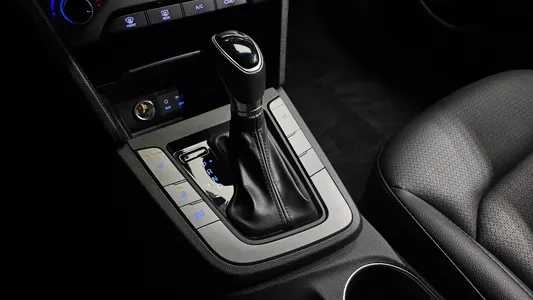 Hyundai AD 1.6 GDI 2017 9
