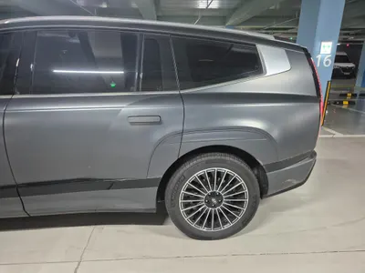 Hyundai 9 AWD 2025 5