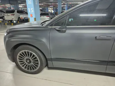 Hyundai 9 AWD 2025 6