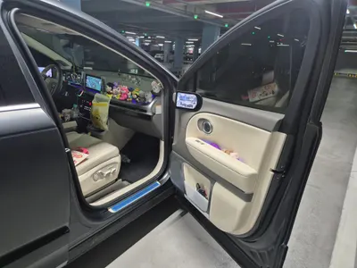 Hyundai 9 AWD 2025 8