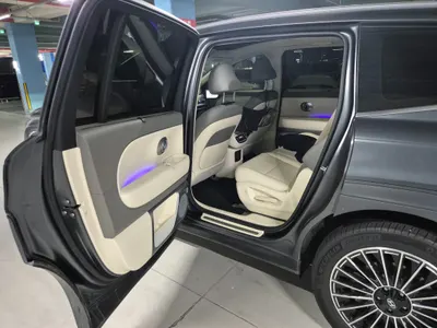 Hyundai 9 AWD 2025 10