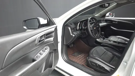 Chevrolet 말리부 2.0 LT 2016 10