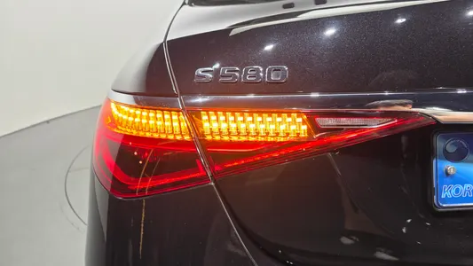 Mercedes-Benz S-Class W223 S580L 4MATIC 2021 23