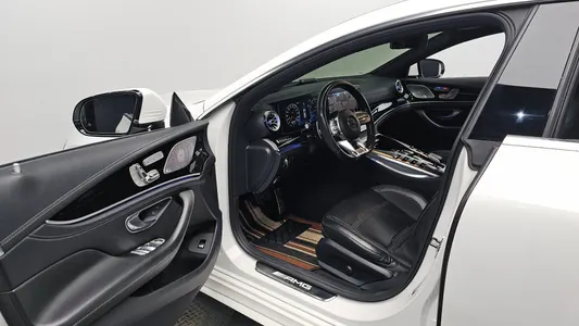 Mercedes-Benz AMG GT 4 43 4MATIC+ 2019 10