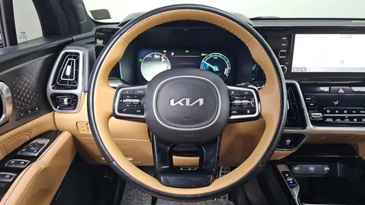 Kia 4 HEV 1.6 2WD 2022 18