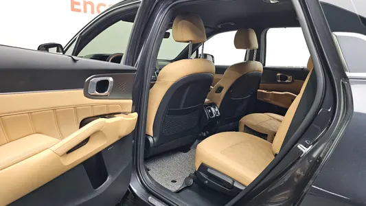 Kia 4 HEV 1.6 2WD 2022 26
