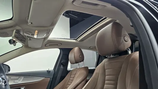 Mercedes-Benz E-Class W213 E300 AMG Line 2019 16
