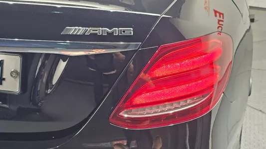 Mercedes-Benz E-Class W213 E300 AMG Line 2019 23