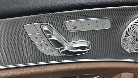 Mercedes-Benz E-Class W213 E300 AMG Line 2019 36